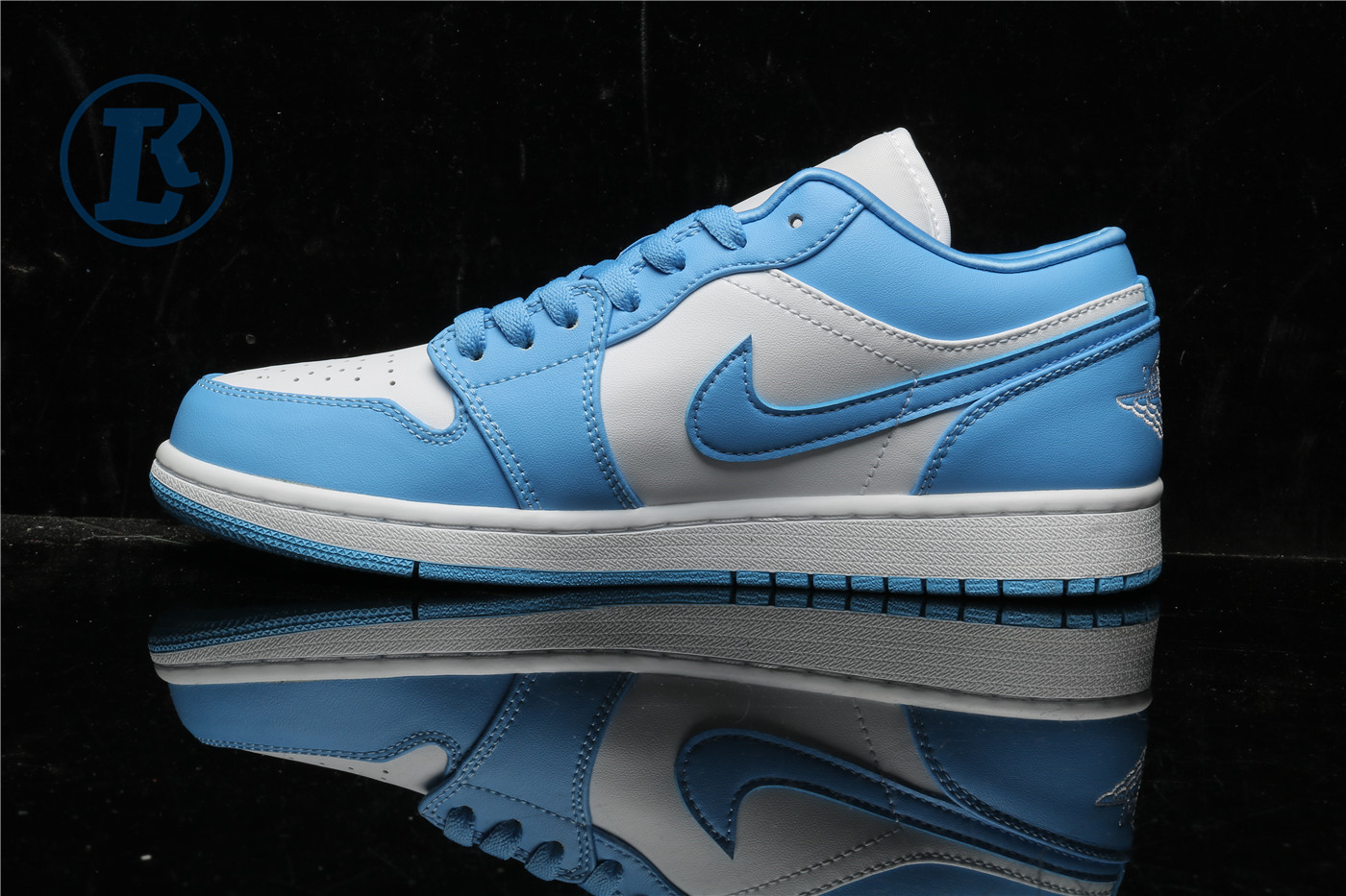 Air Jordan 1 Low University Blue